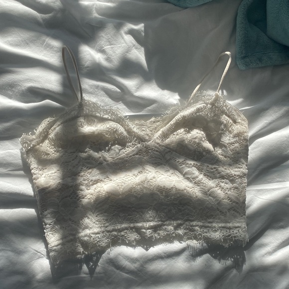 White lace cami - Picture 2 of 3